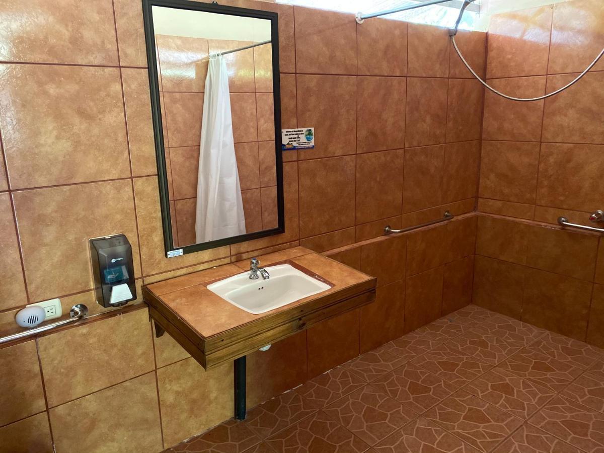 Hotel Uran Rivas Экстерьер фото