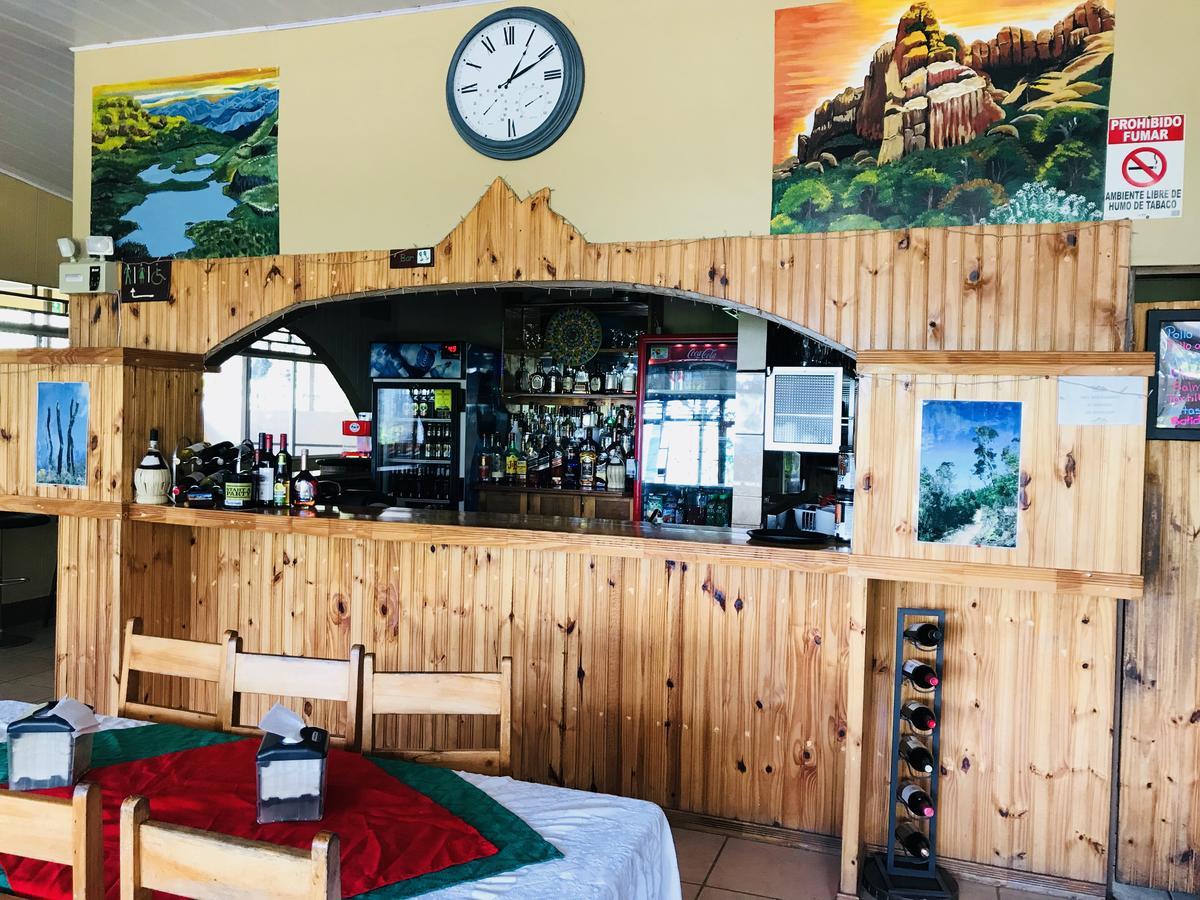 Hotel Uran Rivas Экстерьер фото